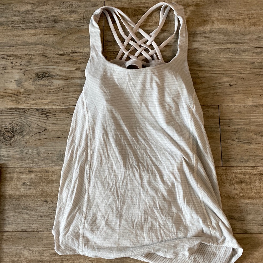Lululemon top
